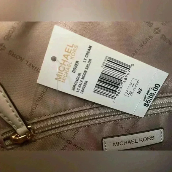 MICHAEL KORS - Dover Large Signature Logo Shoulder Bag - Picture 5 of 9